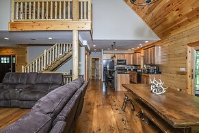 Maple Manor by Taylor Made Deep Creek