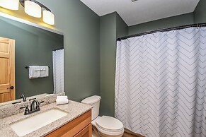 Maple Manor by Taylor Made Deep Creek