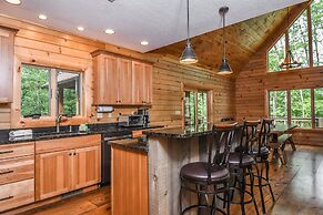 Maple Manor by Taylor Made Deep Creek