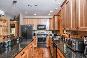 Maple Manor by Taylor Made Deep Creek