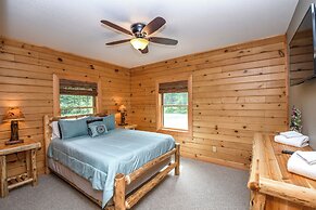 Maple Manor by Taylor Made Deep Creek
