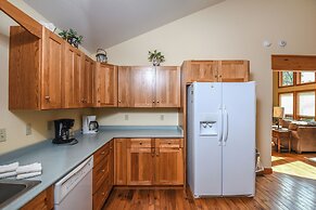 Mountain Top Lodge by Taylor Made Deep Creek