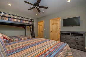 Parhelion Chalet by Taylor Made Deep Creek