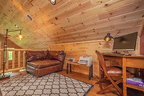 Parhelion Chalet by Taylor Made Deep Creek