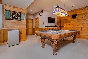 Rock Lodge Cabin by Taylor Made Deep Creek