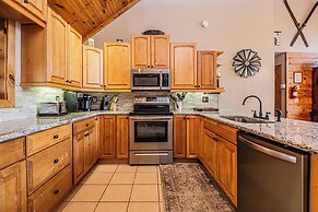 Rock Lodge Cabin by Taylor Made Deep Creek