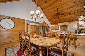 Rock Lodge Cabin by Taylor Made Deep Creek