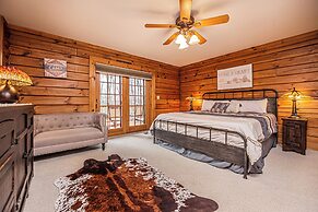 Rock Lodge Cabin by Taylor Made Deep Creek