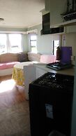 Charming 3-bed Caravan in Camber Food Rest