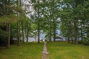 Simpson's Sanctuary by Taylor Made Deep Creek