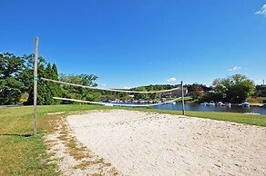 Ski Harbor 45 by Taylor Made Deep Creek