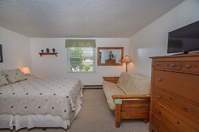 Ski Harbor 45 by Taylor Made Deep Creek