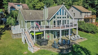 Ski to Shore Chalet by Taylor Made Deep Creek