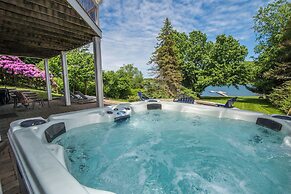 Ski to Shore Chalet by Taylor Made Deep Creek