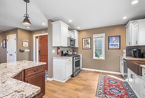 Ski to Shore Chalet by Taylor Made Deep Creek
