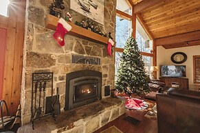 Slip Away Chalet by Taylor Made Deep Creek
