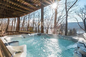 Slip Away Chalet by Taylor Made Deep Creek