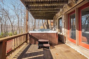 Slip Away Chalet by Taylor Made Deep Creek