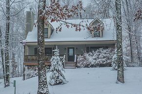 Sparky's Lodge by Taylor Made Deep Creek