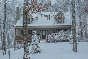 Sparky's Lodge by Taylor Made Deep Creek
