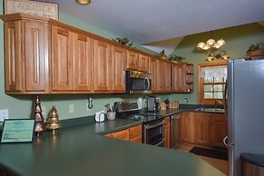 Sparky's Lodge by Taylor Made Deep Creek