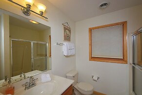 Sparky's Lodge by Taylor Made Deep Creek