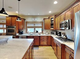 Stone Mountain Vista by Taylor Made Deep Creek
