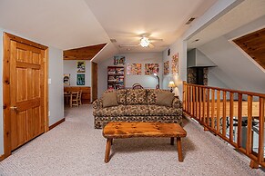Sunkissed Lodge by Taylor Made Deep Creek