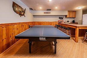 Sunkissed Lodge by Taylor Made Deep Creek
