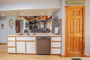 Sunkissed Lodge by Taylor Made Deep Creek
