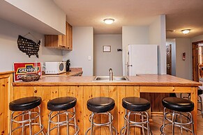 Sunkissed Lodge by Taylor Made Deep Creek