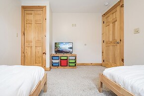 Valley Lodge by Taylor Made Deep Creek