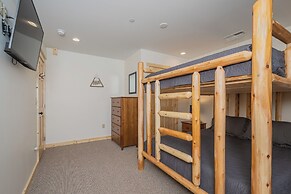 Wander Inn by Taylor Made Deep Creek