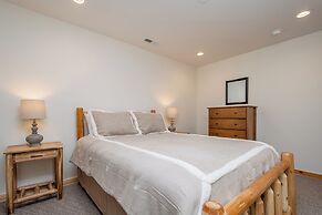Wander Inn by Taylor Made Deep Creek