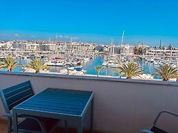 Lagos Main Avenue Studio With Marina View Balcony