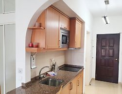 Lagos Main Avenue Studio With Marina View Balcony