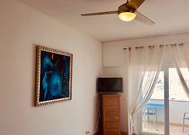Lagos Main Avenue Studio With Marina View Balcony