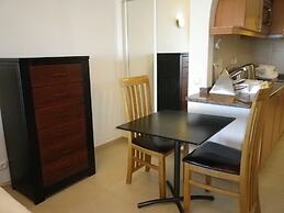 Lagos Main Avenue Studio With Marina View Balcony