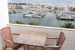 Lagos Main Avenue Studio With Marina View Balcony