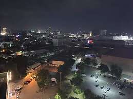 The Elevated Abode - Comfycosy 1-br at The Loop