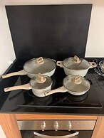 The Elevated Abode - Comfycosy 1-br at The Loop