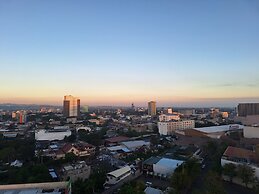 The Elevated Abode - Comfycosy 1-br at The Loop