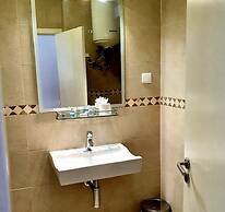 Lagos Marina View Apartment Near Beaches and Shops