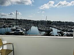 Studio apt With Spectacular Views of Lagos Marina
