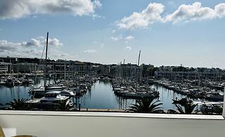 Studio apt With Spectacular Views of Lagos Marina