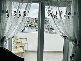 Studio apt With Spectacular Views of Lagos Marina