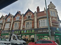 Fun 4-bed Apartment in Birmingham Central