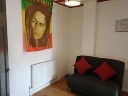 Fun 4-bed Apartment in Birmingham Central