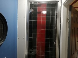 Fun 4-bed Apartment in Birmingham Central