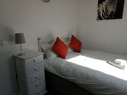 Fun 4-bed Apartment in Birmingham Central